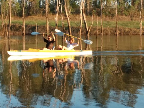 Lake Tinaroo Waterfrontage - ACT Tourism 3