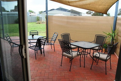 Lake Tyrrell Accommodation - ACT Tourism 2