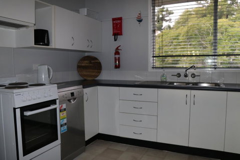 Lakes Edge Cottage - ACT Tourism 2