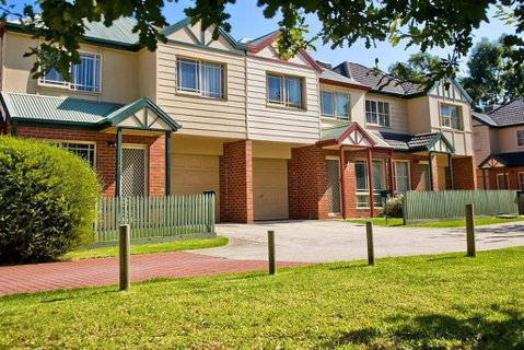 Lamplighter Motel And Apartments - ACT Tourism 2