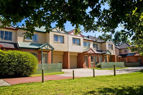 Lamplighter Motel And Apartments - ACT Tourism 1