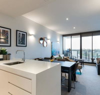 Laurent Balcony Views Steps from Laneway Vibes - ACT Tourism
