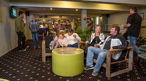 Laurieton Hotel - ACT Tourism 1