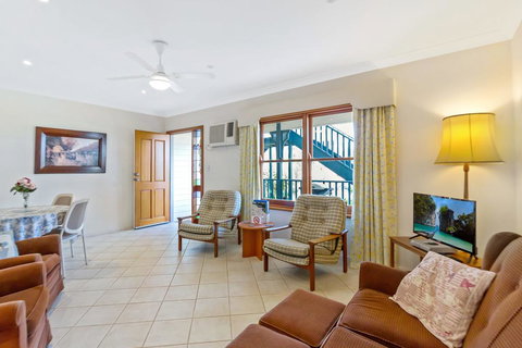 Lavender Hills - 12 Bennett Street - ACT Tourism 1
