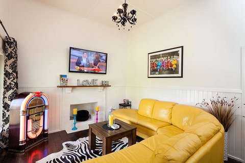 Lemon Cottage - ACT Tourism 1