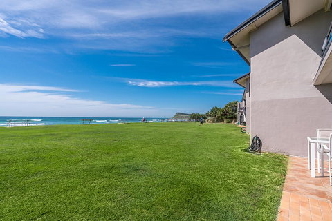 Lennox Head Beachfront Apartments - ACT Tourism 3