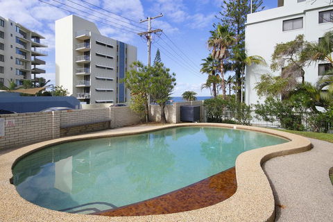 Levuka Unit 4, 14 Moreton Pde. Kings Beach - ACT Tourism 1