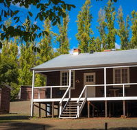 Lewana Cottages - ACT Tourism