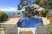Liapari Beach House