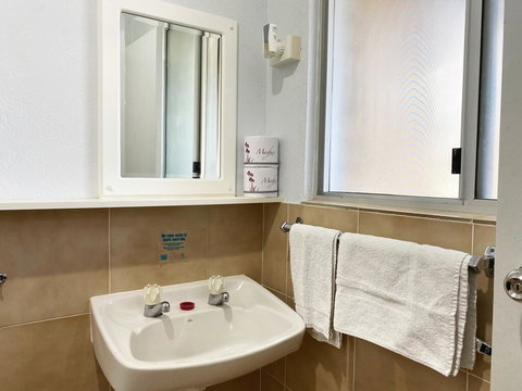 Limestone Coast Tourist Park - ACT Tourism 0