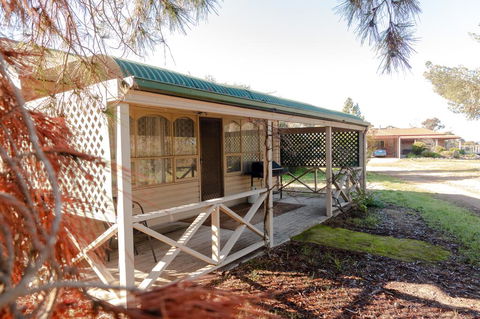 Limestone Cottage - ACT Tourism 0