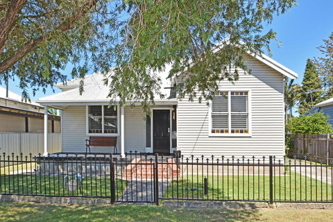 Linda's Cottage @ The Hunter - ACT Tourism 1