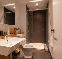 LUXE 2B apartment fully furnished with pool and gym - ACT Tourism