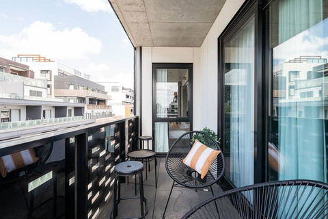 Luxe Brunswick Apartments - ACT Tourism 1