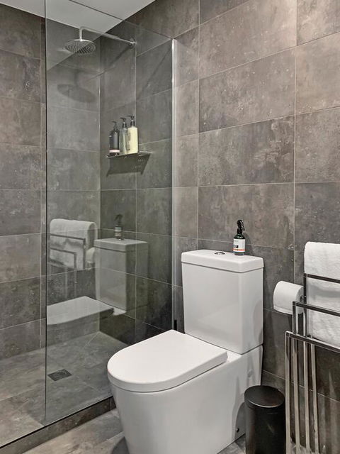 Luxe Brunswick Apartments - ACT Tourism 3