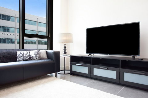 Luxury 3 Bedroom Apartment In An Amazing Location - ACT Tourism 2