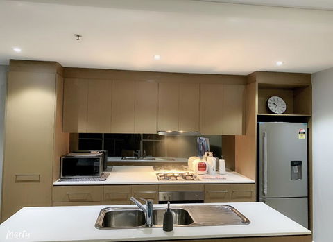 Luxury Apartment With Views - ACT Tourism 2