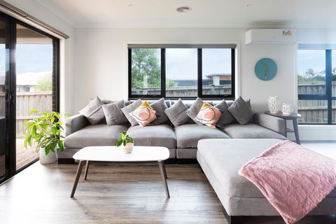 Luxury Escape In Ocean Grove - ACT Tourism 3