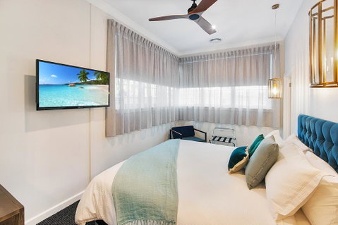 Luxury On The Esplanade - ACT Tourism 3