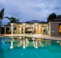 Luxury Waterfront Home - ACT Tourism