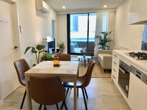M-City 2 BR And 2 BA Apartment With Parking - ACT Tourism 0