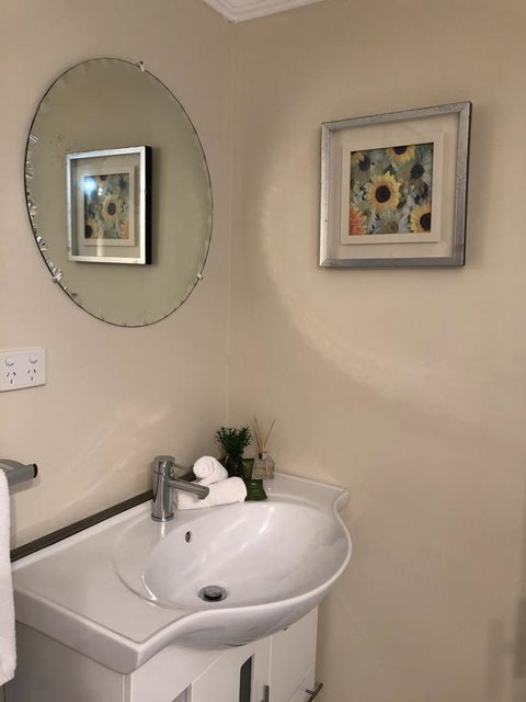 Macedon Ranges Hotel & Spa - ACT Tourism 1
