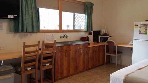 Mackay Motor Inn - ACT Tourism 2