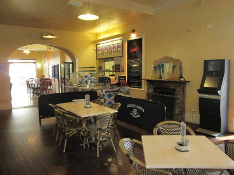 Maclean Hotel - ACT Tourism 2