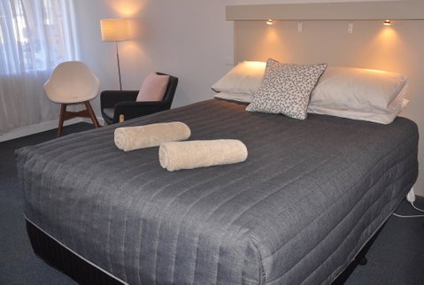 Maffra Motor Inn - ACT Tourism 0