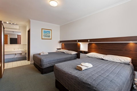 Maffra Motor Inn - ACT Tourism 3