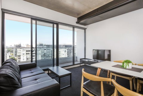 Magnificent Apartment With Spa In Melb - ACT Tourism 0