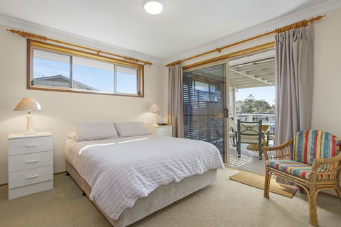 Malibu Magic Bawley Point - ACT Tourism 3