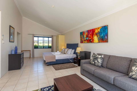 Mandalay Villas - Villa 1 - ACT Tourism 1
