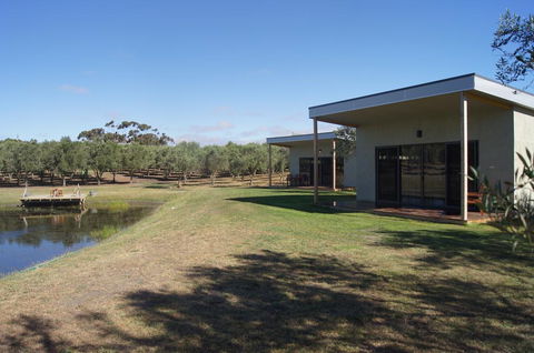 Manzanillo Grove Villa - ACT Tourism 1