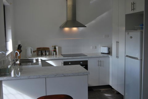 Maple Tree Cottage - ACT Tourism 1