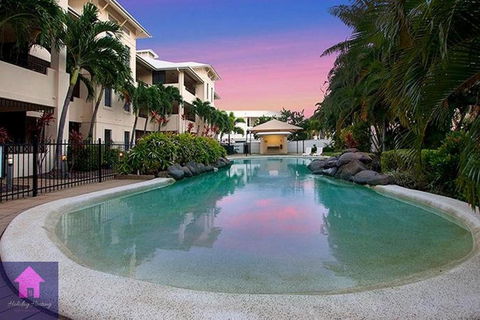 Marina View Apartment - Walk To The Strand - ACT Tourism 0