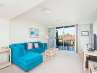 Marine Drive Cirrus Unit 6 44