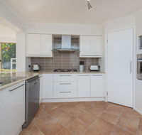 Mariner Beach House - Salamander Bay - ACT Tourism