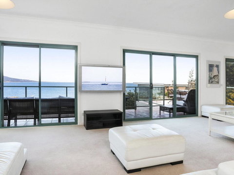 Martha's Villa - ACT Tourism 0