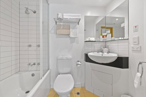 Melbourne Hotel CBD - ACT Tourism 2