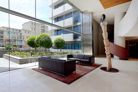 Melbourne Seaviews, Pool & Tennis - ACT Tourism 2