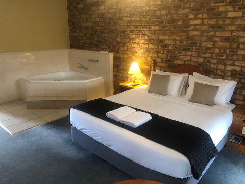 Mercure Port Of Echuca - ACT Tourism 1