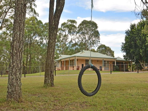 Merewether Homestead With Pool And Family Friendly - ACT Tourism 2