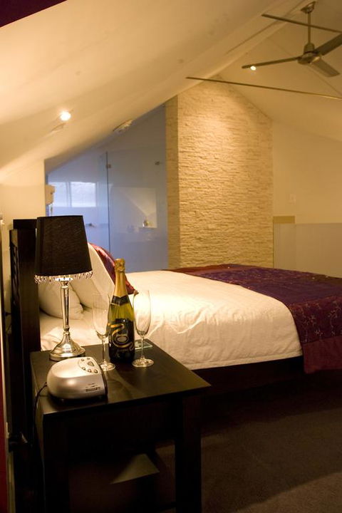 Merlot Verdelho Townhouses - ACT Tourism 3