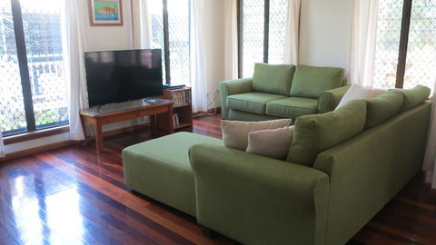 Mills Cottage 54 Hayles Avenue - ACT Tourism 1
