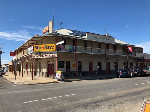 Minlaton Hotel - ACT Tourism 0
