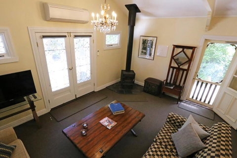Mirkwood Forest Self-contained Spa Cottages - ACT Tourism 3