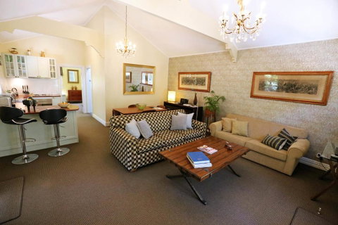 Mirkwood Forest Self-contained Spa Cottages - ACT Tourism 1