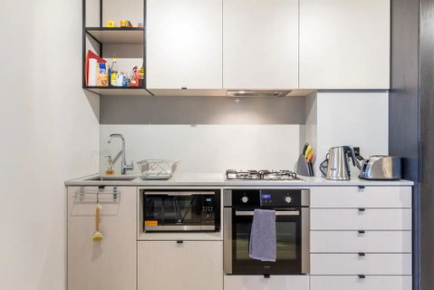 Modern 1 Bedroom Apartment In Tranquil Parklands - ACT Tourism 2