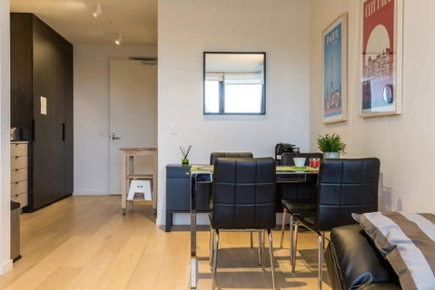 Modern 1 Bedroom Apartment In Tranquil Parklands - ACT Tourism 3